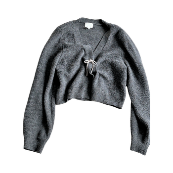 Gray cropped sweater with tie