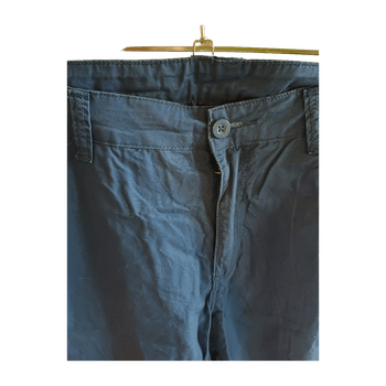Siniset chino-housut