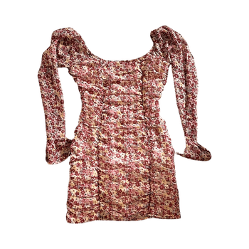 Vaaleanpunainen mekko