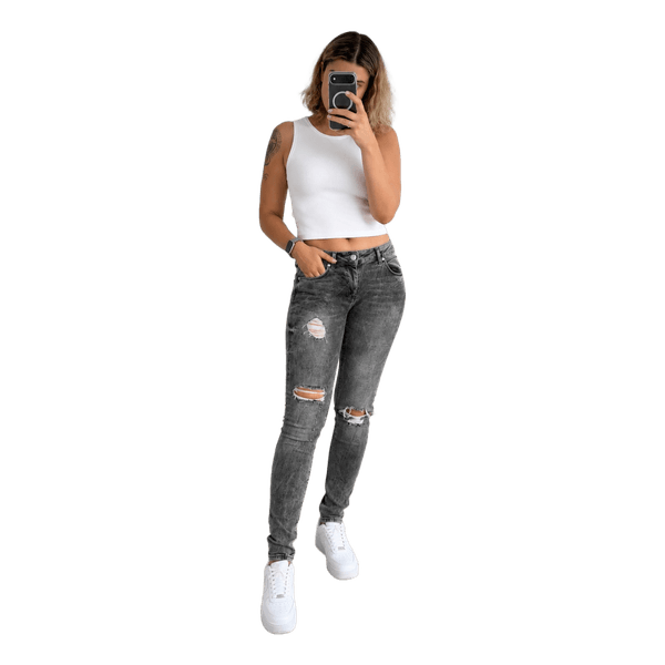 FB sister ripped grey jeans