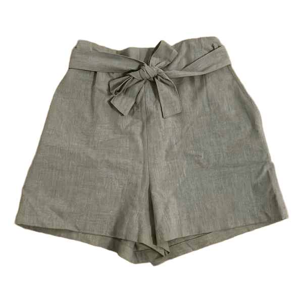 Harmaat vyölliset shortsit