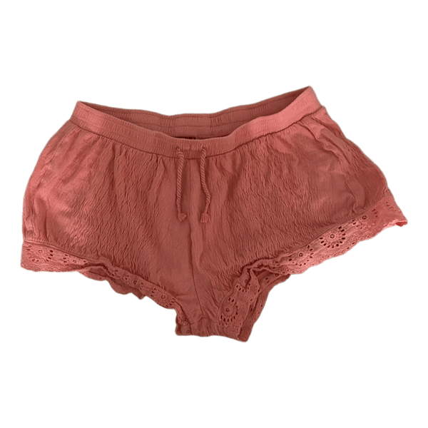 Korallin väriset minishortsit