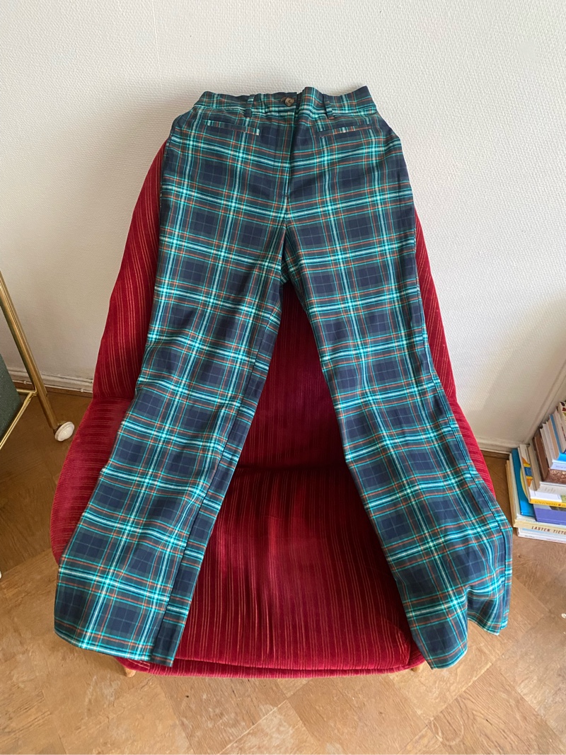 Plaid trousers 