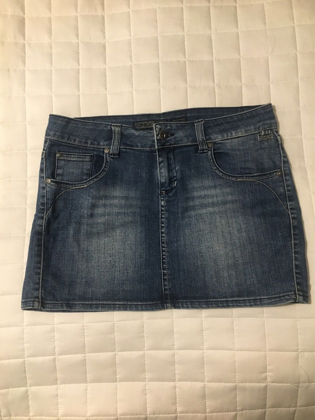 Only skirt