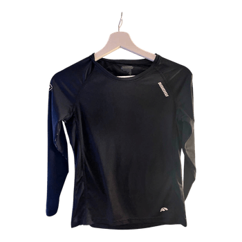Black long sleeve athletic shirt
