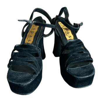 Tapas heels