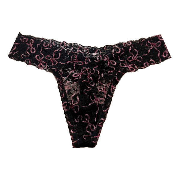 Black lace thong with pattern