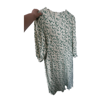 Käyttämätön uniqlo-mekko
