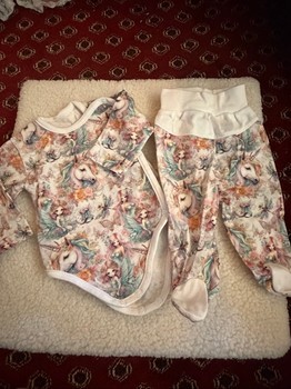 Unicorn print baby set