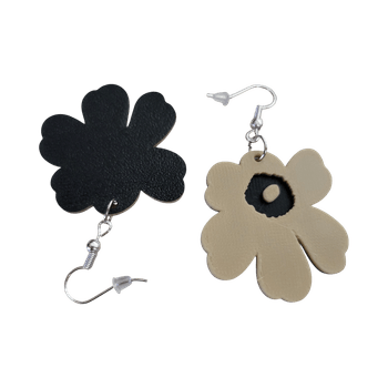 Kukkakorvakorut, musta ja beige