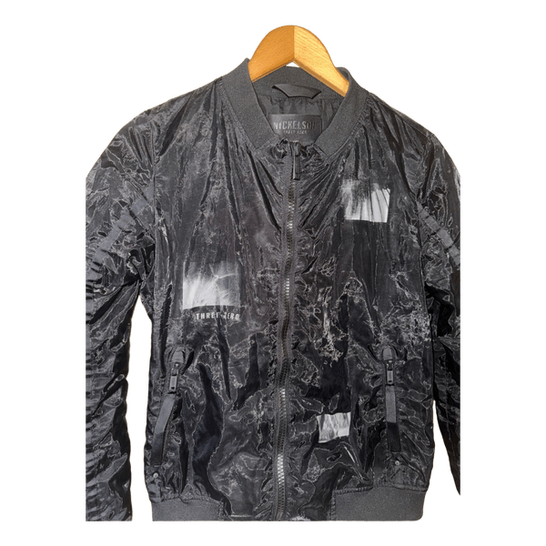 Nickelson juoda bomber stiliaus striukė