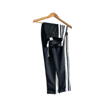 Adidashousut