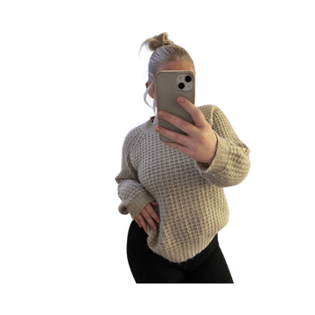 beige neulepusero