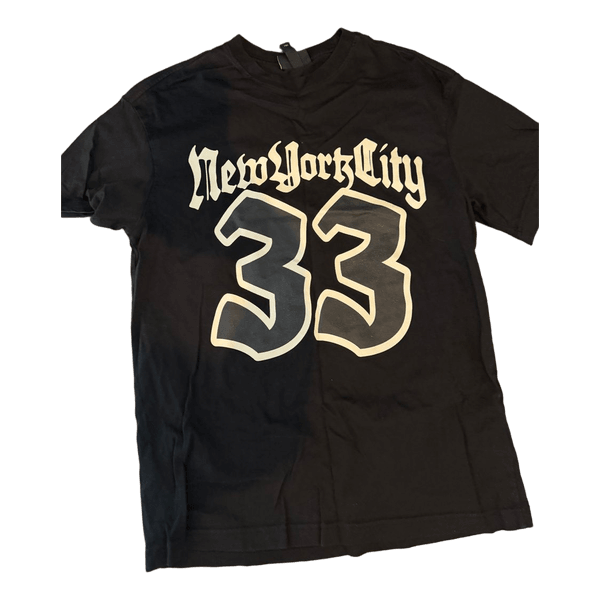 Sort t shirt