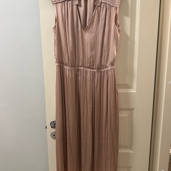 Beige sleeveless midi dress