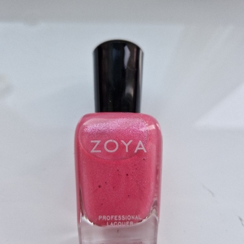 Uusi Zoyan "Azalea" -kynsilakka