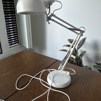 IKEA FORSÅ White desk lamp