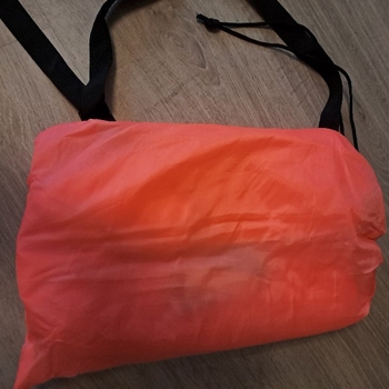 Rantasohva / Ilmatäytteinen retkisohva (uusi)