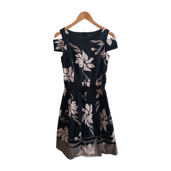 Comma, dress