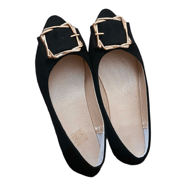 Black pointed flats