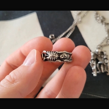 Alexander Mcqueen dancing skeleton ring