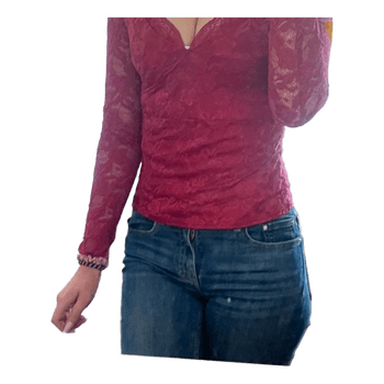 Viininpunainen pitsipaita