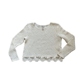 Valkoinen pitsireuna neulepaita