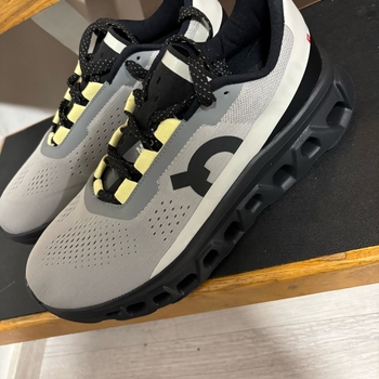 Running Shoes