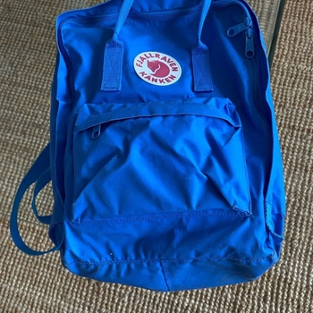 Fjallraven-kånken bag