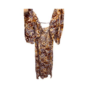 Kukkakuvioinen maksimekko