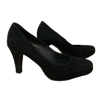 Carmens heels