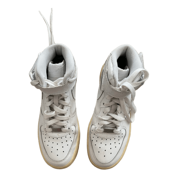 Nike air force koko 36,5. Pohjalliset 23cm