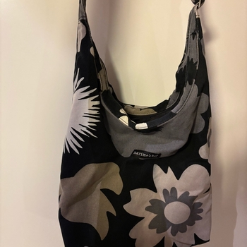 Marimekko olkalaukku - vetoketju rikki 