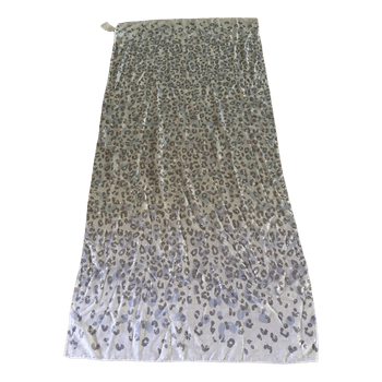 Uusi hopeanharmaa huivi