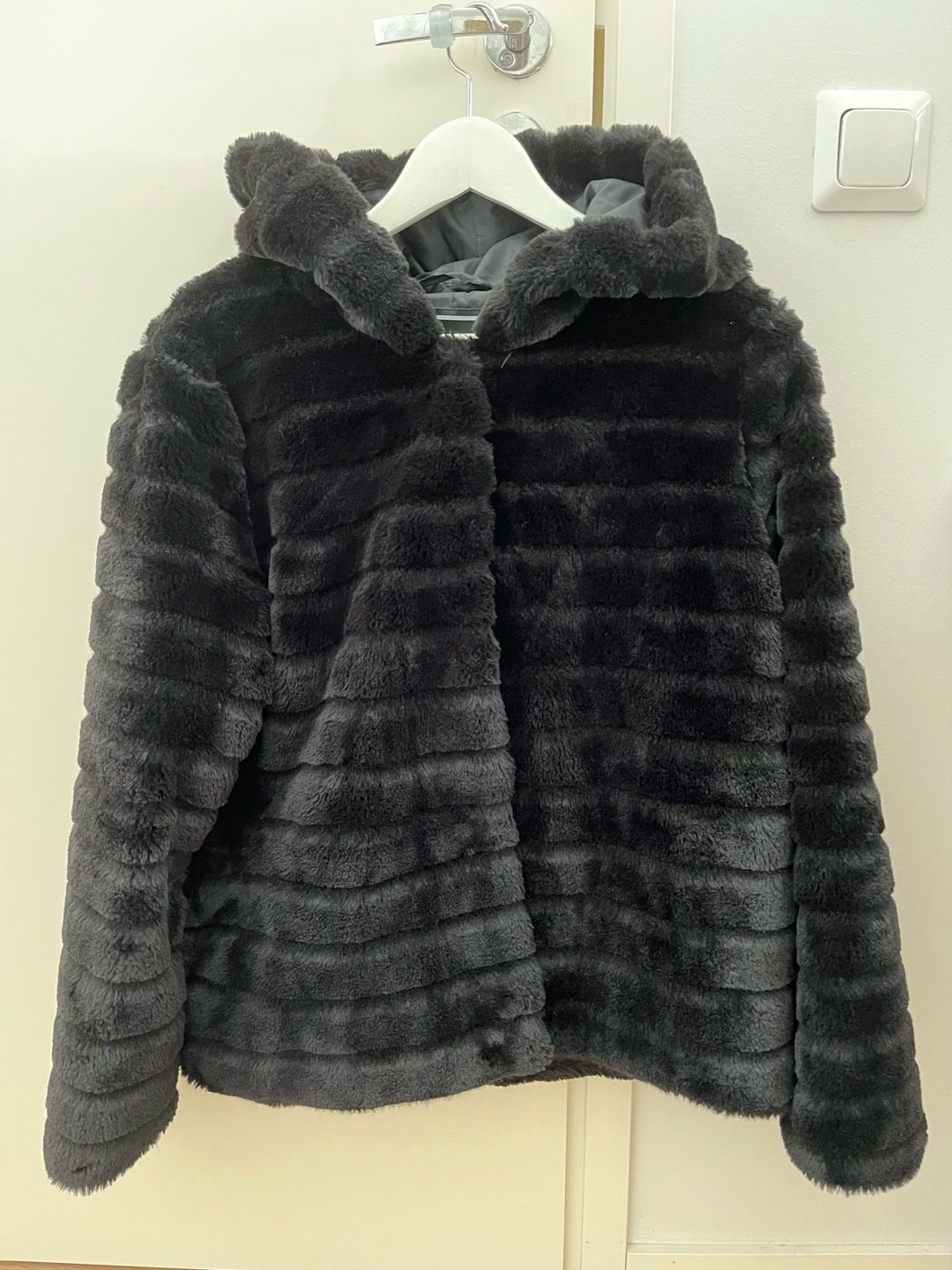 Free / quent coat