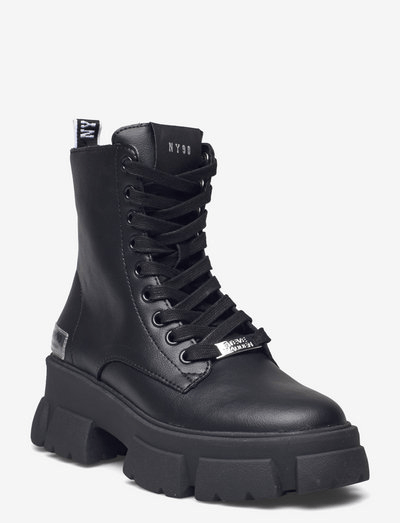 Tanker bootie
