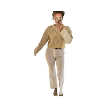 beige neulepusero
