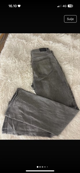 Flared jeans