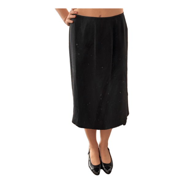 Black midi skirt