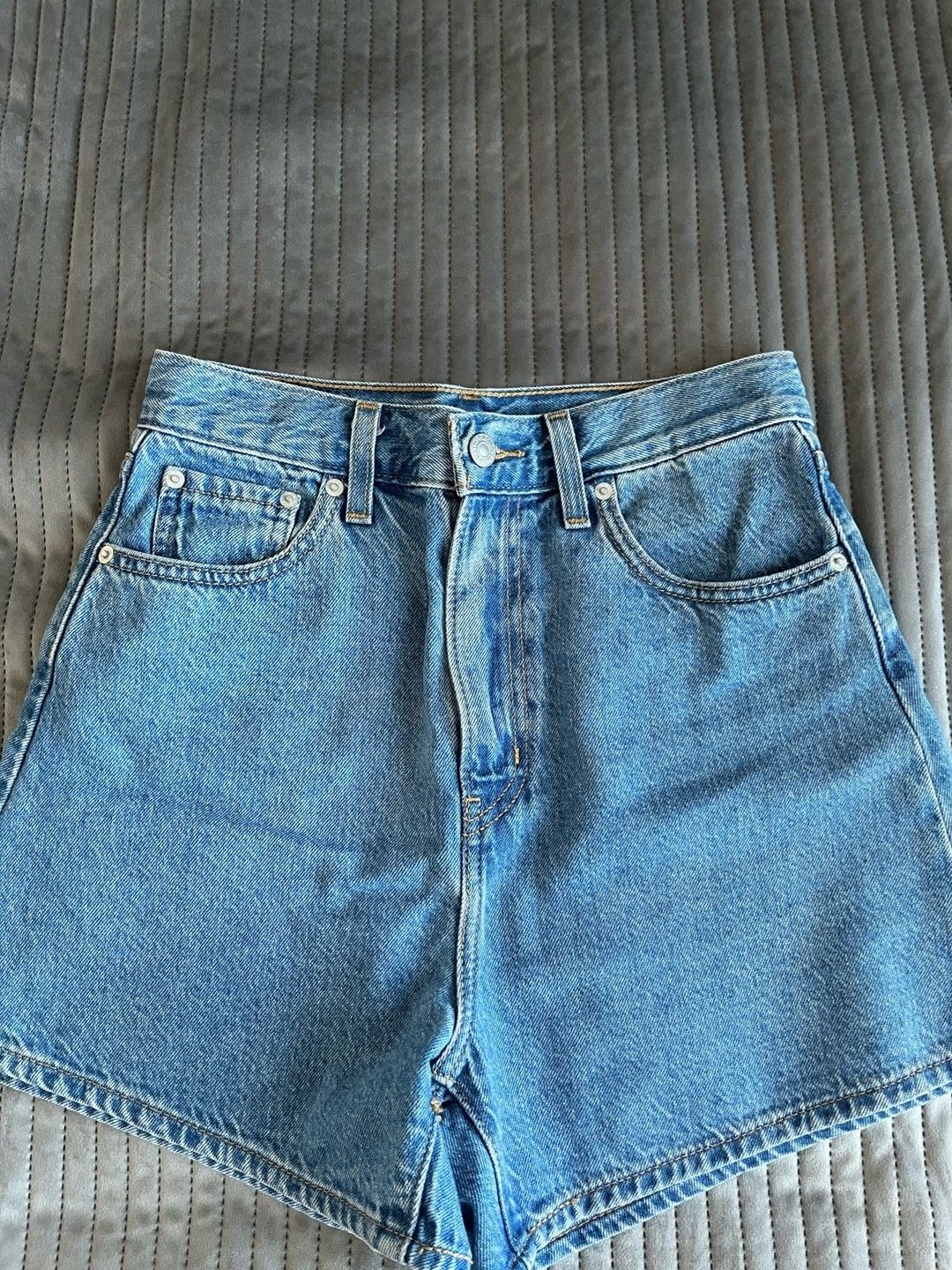 Levi’s shorts