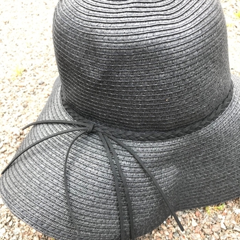 Hellehattu Black hat