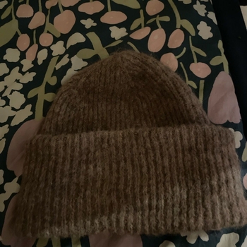 Pieces headwear