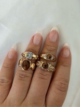 Set of vintage style gold rings