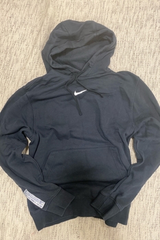 Black sweatshirt
