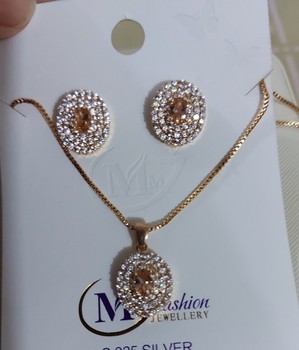 New elegant jewellery set