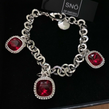 Snö of sweden jewelry