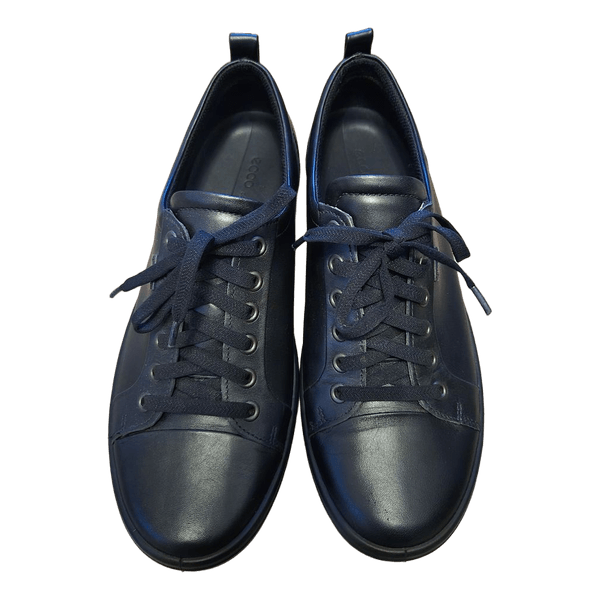 Ecco soft 7 Gore-tex tennised.