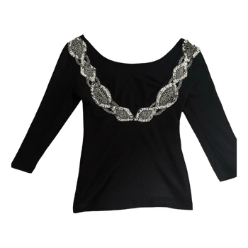 Selästä avoin paita