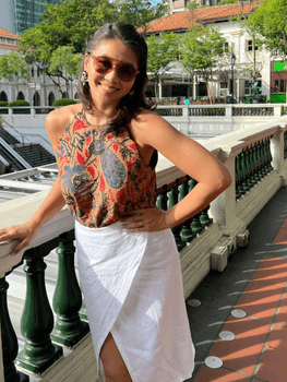 Floral scallop top