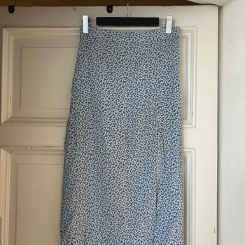 H&M Blue FlowersPrint Skirt / Size 40 (L)